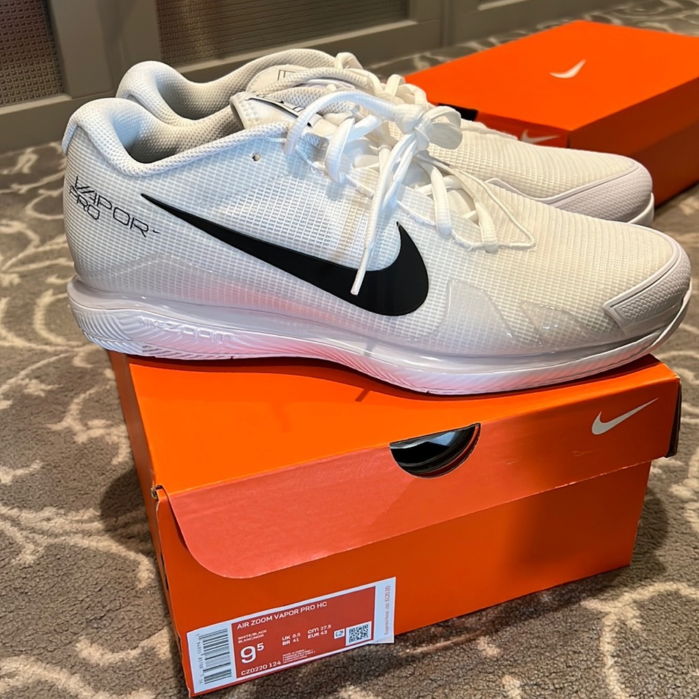 Never been worn AIR ZOOM VAPOR PRO HC